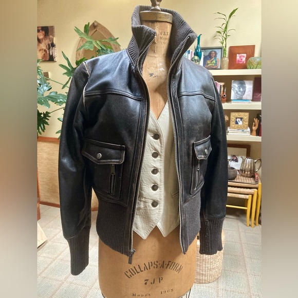 Vintage Levi’s Distressed Leather Bomber/Flight Jacket SOLD - Picture 4 of 10